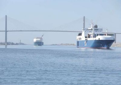 انتظام الملاحة بقناة السويس بعد حادث تصادم القاطرة فهد 