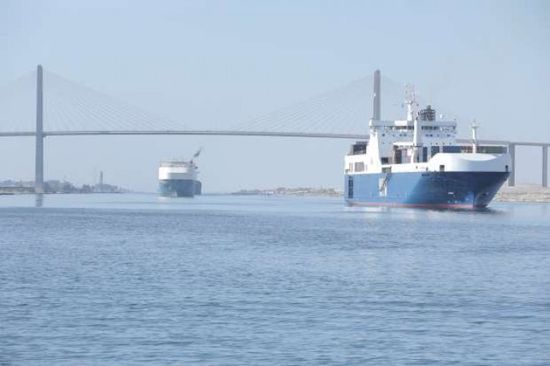 انتظام الملاحة بقناة السويس بعد حادث تصادم القاطرة فهد 