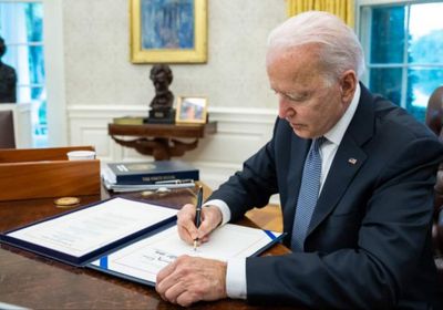 بايدن يوقع تشريعًا لتنفيذ مبادرة التجارة مع تايوان