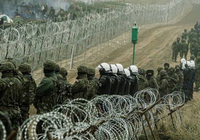 بولندا ترسل 1000 جندي إضافي إلى الحدود مع بيلاروسيا