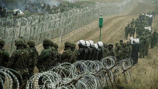 بولندا ترسل 1000 جندي إضافي إلى الحدود مع بيلاروسيا