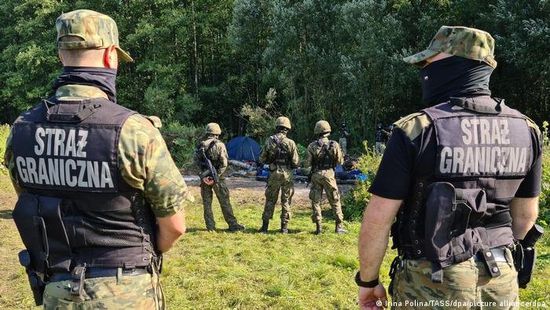 بولندا تنشر 1000 جندي إضافي على حدود بيلاروسيا