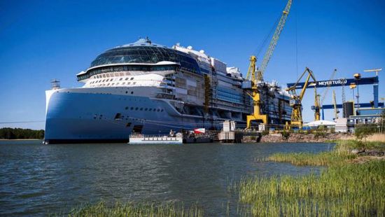 أكبر سفينة بالعالم تبصر النور في فنلندا