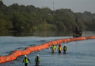 غرق يخت يقل 100 مهاجر قبالة اليونان
