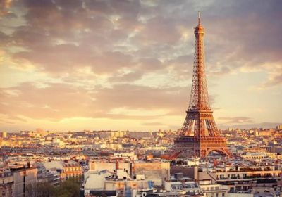 السلطات الفرنسية تعيد فتح برج إيفل بعد إغلاقه بسبب تهديد أمني