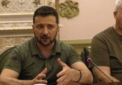 مستشار الرئيس الأوكراني الأسبق: خطة زيلينسكي للسلام مستحيلة التطبيق
