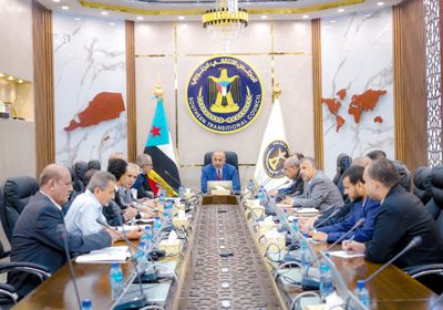 الانتقالي يطالب "المركزي" بسياسات تحفظ قيمة العملة المحلية