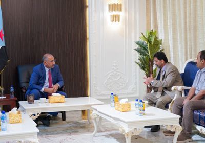 الرئيس الزُبيدي يوجه شركة الغاز بضمان استقرار الوضع التمويني