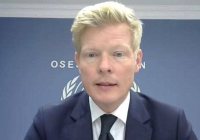 المبعوث الأممي: سعداء بتحرير 5 موظفين أممين وندين اغتيال حميدي