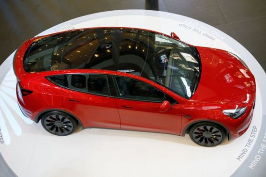 تسلا تخفض أسعار سياراتها في الصين للمرة الثانية