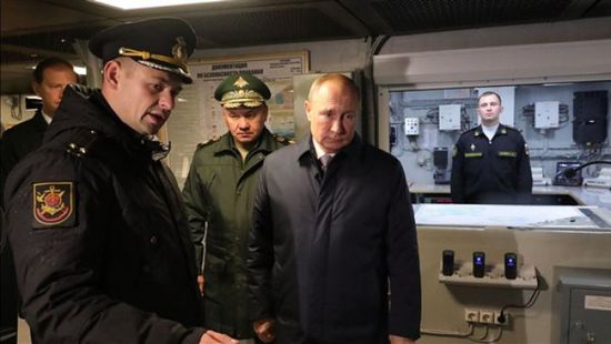 الرئيس الروسي يتفقد مقر قيادة العملية العسكرية في أوكرانيا