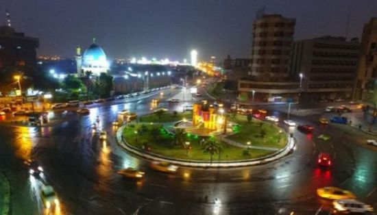 عرض فيلم إباحي على شاشة عرض عملاقة وسط بغداد.. ما القصة؟