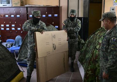 الإكوادور تختار رئيسًا جديدًا وسط موجة عنف