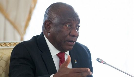 رئيس جنوب إفريقيا يسخر من مخطط المعارضة