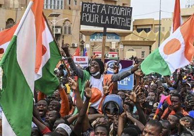 تظاهرات.. آلاف النيجريين يدعمون المجلس العسكري