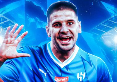 الهلال السعودي يعلن وصول مهاجمه الجديد ألكسندر ميتروفيتش