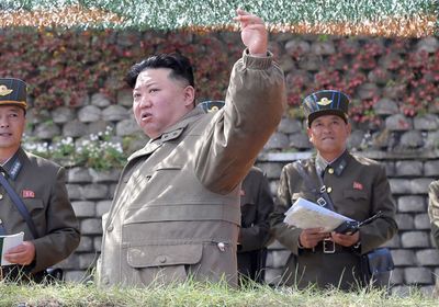 زعيم كوريا الشمالية يتفقد الوحدات البحرية