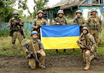 أوكرانيا تعلن استعادة ثلاثة كيلومترات