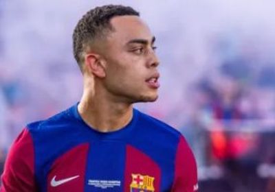 ديست لاعب برشلونة ينضم إلى أيندهوفن