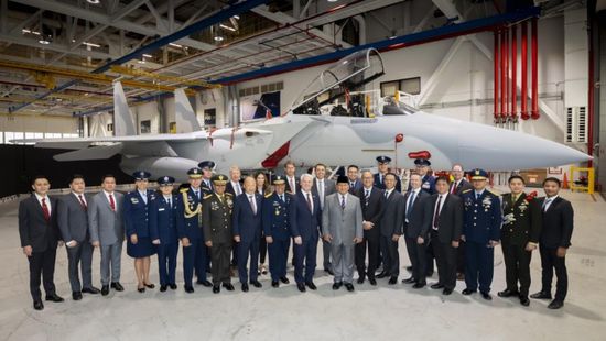 إندونيسيا توقع اتفاقًا مع "بوينغ" لشراء 24 طائرة من طراز F-15EX.