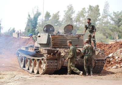 إصابة مدني جراء قذائف في غرب سوريا