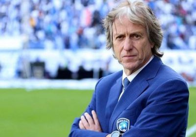 المدرب جيسوس يرغب في تقليص عدد المدافعين بالهلال