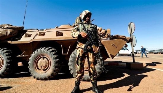 في عمليات متفرقة.. الجيش الجزائري يعتقل 8 أشخاص بتهمة دعم الإرهاب