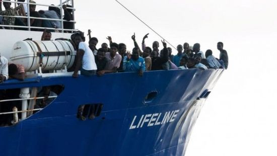 إيطاليا تحتجز سفينتين لإنقاذ المهاجرين لهذا السبب