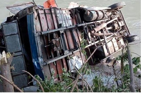 ضحايا ومصابون في انحراف حافلة غربي نيبال