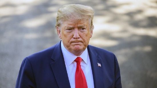 ترامب يهاجم بايدن ومنافسيه الجمهوريين