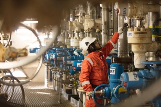 إكوينور تبيع حصتها في أكبر مشروع نفطي في أذربيجان بمليار دولار