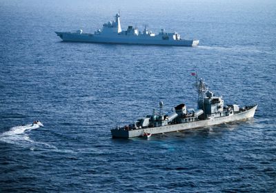مناورات أسترالية فليبينية في بحر الصين الجنوبي