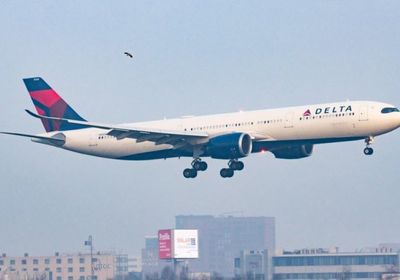 "أمريكان إيرلاينز" ترفع أجور ومكافآت الطيارين