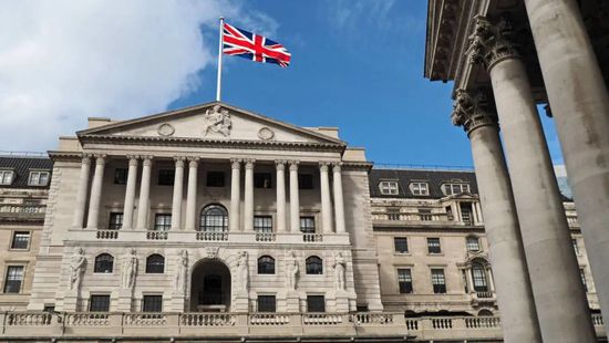 بنك إنجلترا يحذر من تأثير ارتفاع الفائدة على الشركات والاقتصاد