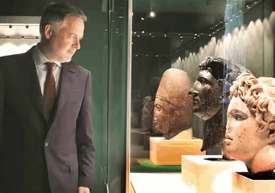 بعد سلسلة سرقات.. مدير "المتحف البريطاني" يتقدم باستقالته