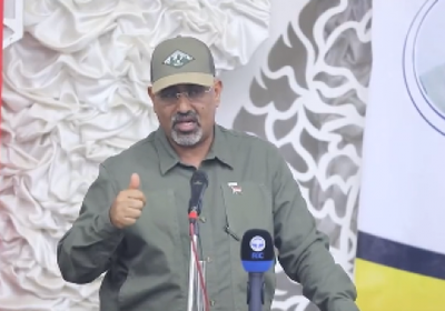 رئيس الانتقالي: الإقليم والعالم ينتظر معركة الجنوب المصيرية ضد الإرهاب
