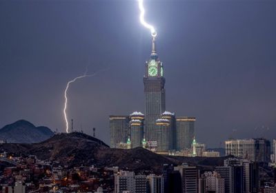 الأرصاد السعودية تطلق "الإنذار الأحمر" في مكة