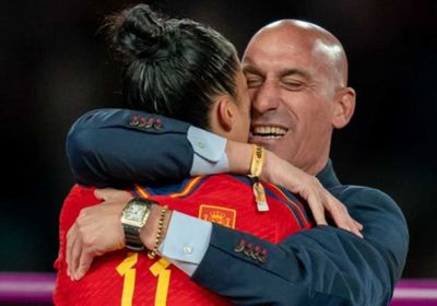 تفاصيل إيقاف رئيس الاتحاد الإسباني