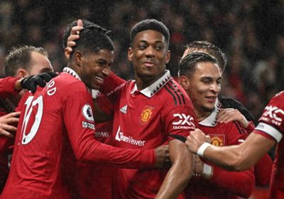 اليونايتد يصدم جماهيره بالتأخر بهدفين أمام نوتنغهام