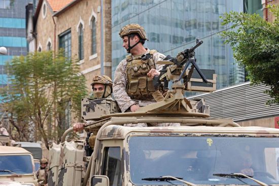 الجيش اللبناني يعتقل 8 مواطنين وسوري