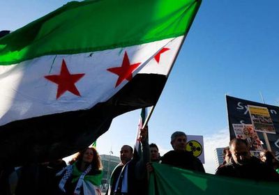 ثلاثة نواب أمريكيين يزورون منطقة للمعارضة بسوريا