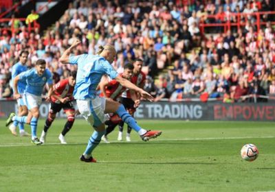 هالاند يضيع ركلة جزاء أمام شيفيلد