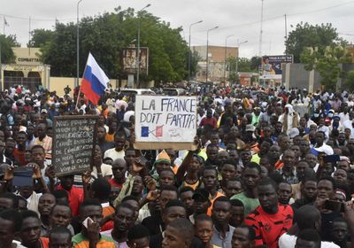 تظاهرة في النيجر تؤيد الانقلاب وتطالب برحيل القوات الفرنسية