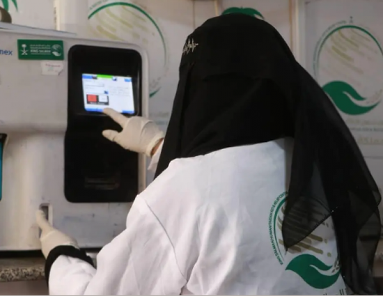 علاج أكثر من 3700 مريض بعيادات سعودية في الحديدة