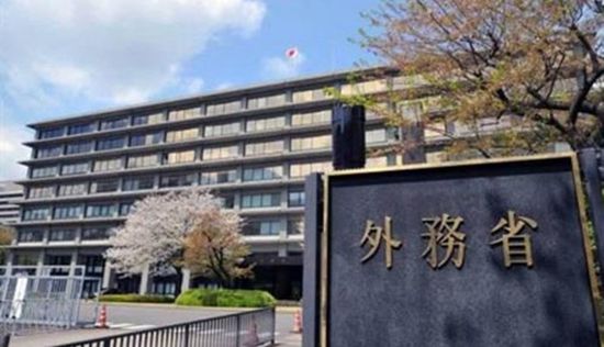 الخارجية اليابانية تستدعي السفير الصيني بسبب مناوشات هاتفية