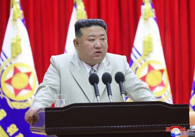 زعيم كوريا الشمالية يدعو لتعزيز القوات البحرية