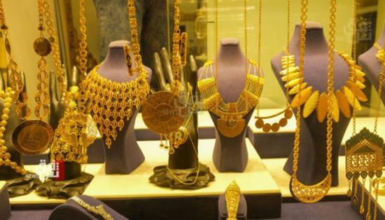 أسعار عيارات الذهب في مصر تفقد 40 جنيها للجرام بالمتوسط