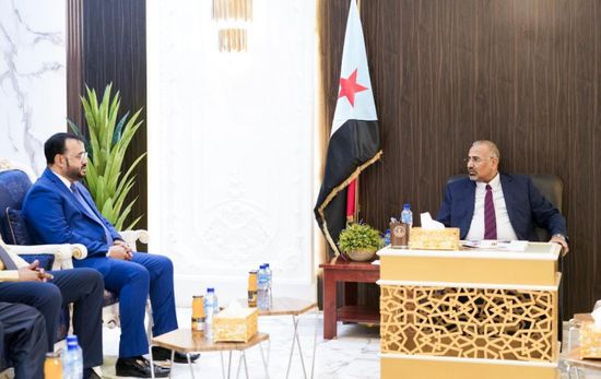 الرئيس الزُبيدي يطالب وزير الأشغال  بسرعة تأهيل شبكة الطرق