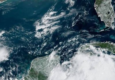 الإعصار "إداليا" يعطل إمدادات الوقود إلى فلوريدا