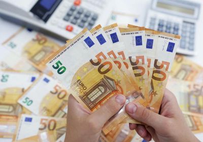 انحسار سعر اليورو في سوريا بتعاملات السوق السوداء